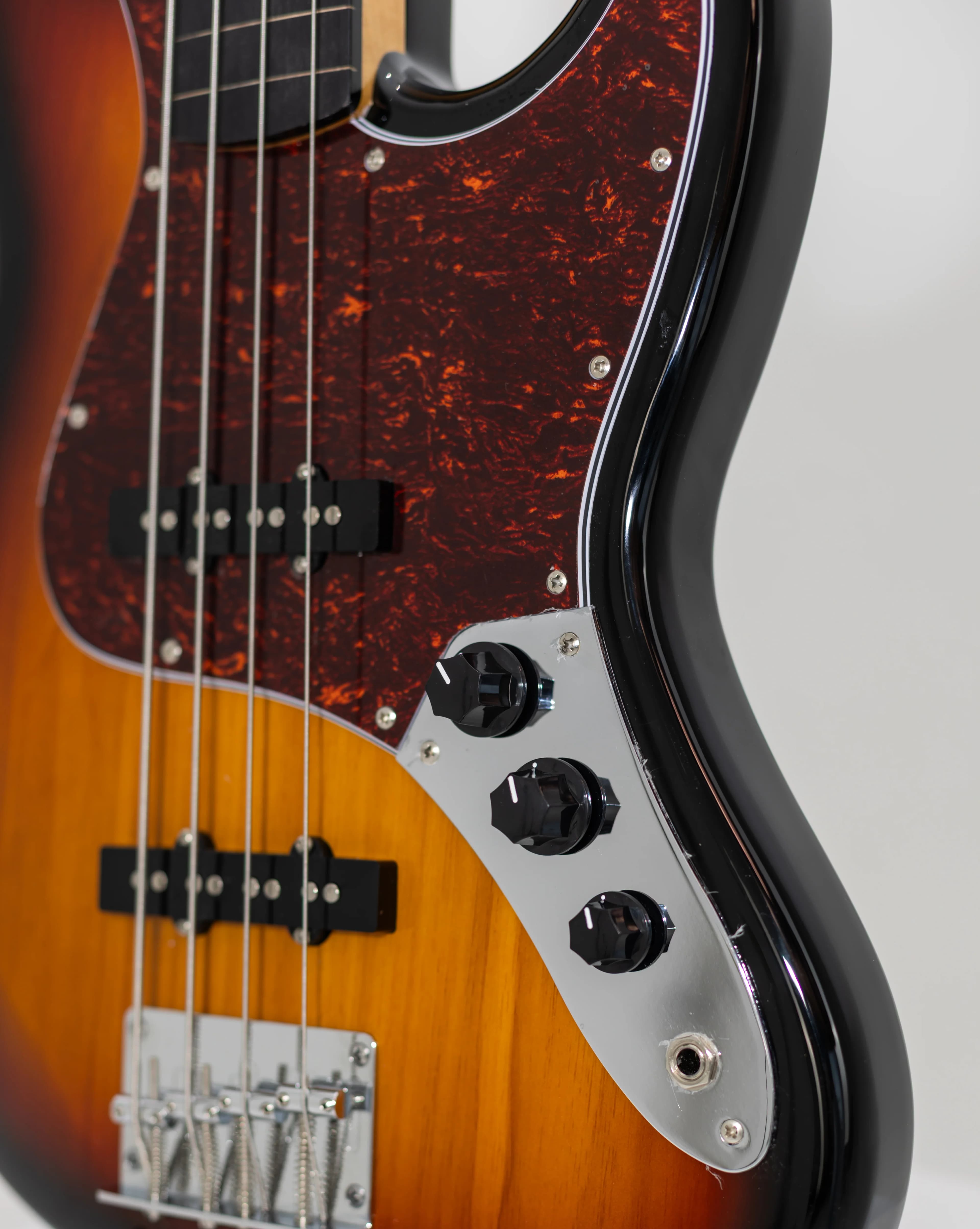 Tagima TW-73 Jazz Bass — foto 2 | BrasilInstruments