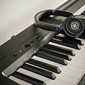 Yamaha P-145 (Série P) — foto 4 | BrasilInstruments